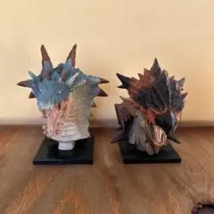 ラギアクルス　リオレウス　フィギュア