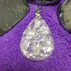 ヒマラヤ水晶レジンペンダント