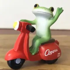 コポー　赤いスクーターに乗るカエル