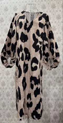 ロングワンピース　ボリュームスリープ
