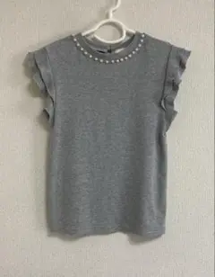 RETRO GIRL ノースリーブ　袖フリル　パールビジュー付き　グレー　M
