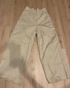 UNIQLOベージュ チノパン Sサイズ