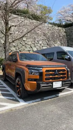 ホイールアーチモール トライトン TRITON LC2T 三菱 純正