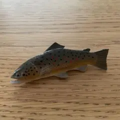 ブローチ　トラウト　鱒　魚