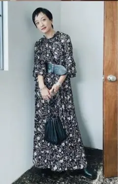新品未使用タグ付　イザベルマラン花柄プリントカシュクールワンピース　高山都 新品未使用タグ付 イザベルマラン花柄プリントカシュクール