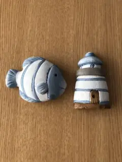 魚と灯台の装飾品