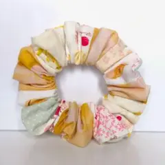 イエロー系　シュシュ　ハンドメイド　シンプル