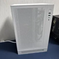 DEEPCOOL CH170 DIGITAL Mini-ITXホワイト