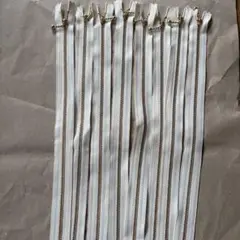 白ファスナー