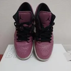 Item thumbnail for item 7f3ec545-e605-4a83-8863-412e6d990a88