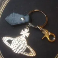 ウエストウッド　シルバーメタ　サターン　キーホルダー【比較的美品、希少？】