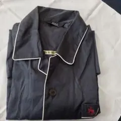 ズボンなし、POLO のパジャマ上着のみ。サイズ S