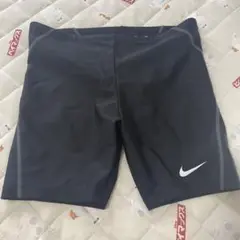 Nike 黒 スリムフィット 水着　160 新品　未使用