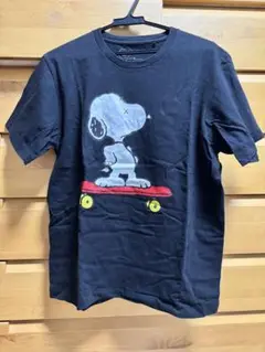 KAWS-PEANUTS スヌーピー Tシャツ 黒 L