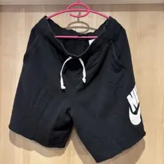 美品NIKE 黒 ショートパンツ ロゴ入り Lサイズ