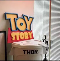 トイストーリー　タイトルロゴ　3D