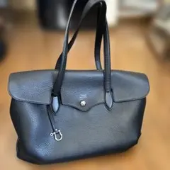 Item thumbnail for item f7f84c1e-596b-4e85-a7b8-0d5efad99b33