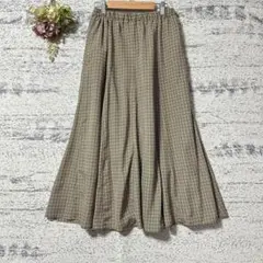 テチチテラス　レトロ柄ロングフレアスカート　ベージュ系　総柄　ウエストゴム