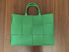 Item thumbnail for item d334e67d-e5d1-4e70-8b53-459334a20a2a