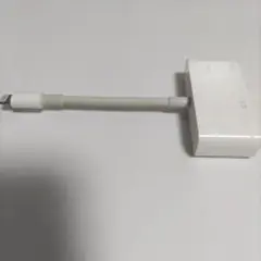 Apple 純正　Lightning　VGA