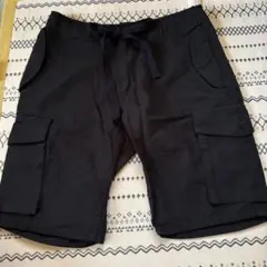 黒 カーゴショートパンツ ドローストリング付き
