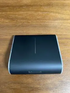 【送料無料】Microsoft 小型マウス Wedge Touch Mouse