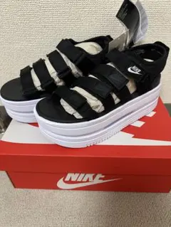 ナイキ NIKEウィメンズ アイコン クラッシック サンダル 23.0㎝
