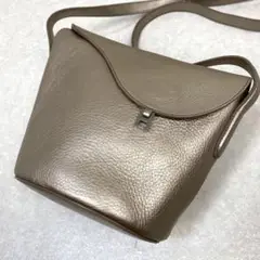 ヒロフ ヌーボラ ショルダーバッグ ソフトバケッタ シボ革 斜め掛け ゴールド