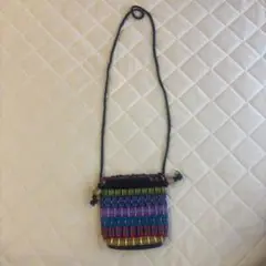 カラフルなストライプの巾着ポシェット