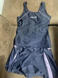 LOVETOXICセパレート水着　紺色　150センチ