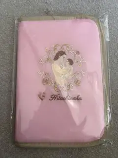 母子手帳ケース ピンク Hのロゴ