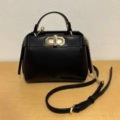 ダイアナ　ショルダーバッグ　ブラック