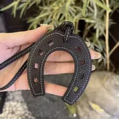 大人気！バッグチャーム　ホースシュー　馬蹄ブラック　新品