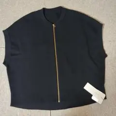 未使用品　UNFILO アンフィロ スゴ機能美ニット スリーブレスブルゾン　黒M