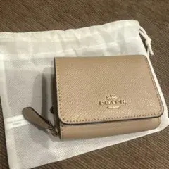 COACH ベージュ 三つ折り財布