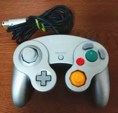 ゲームキューブ 純正 コントローラー シルバー ①