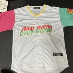 パドレス　シティコネクト　ユニフォーム