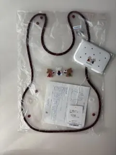 familiar ファミリア　お食事エプロン　ウェットシートのフタ　ビタット