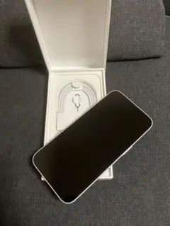 【ほぼ未使用】SIMフリー　iPhone16e ホワイト　128GB