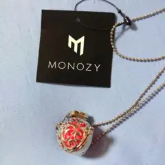 MONOZY 装飾的ボール型ペンダント・新品タグ付き商品