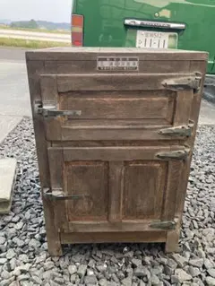 昭和レトロ アンティーク 木製 冷蔵庫　氷冷蔵庫　日本冷機　ニチレイ　骨董レトロ 昭和レトロ アンティーク 木製 冷蔵庫 氷冷蔵庫 日本冷機