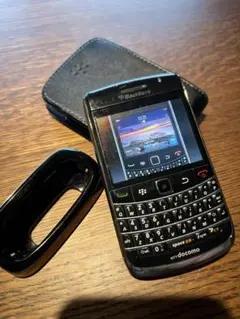 BlackBerry Bold 9700 携帯電話 本体 NTT docomo