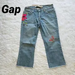 GAP　刺繍入りライトブルーデニムパンツ　七分丈　Mサイズ