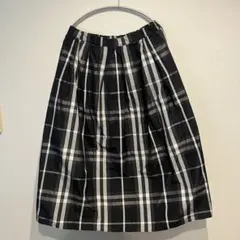 【未使用】XL黒と白のチェック フレアスカート