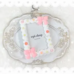 再販‼️22♡ホイップデコ トレカキーホルダー トレカケースデコ リボン ピンク