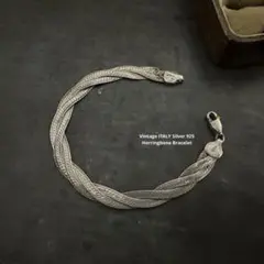 Item thumbnail for item a4c31e27-4e8e-4362-9eb1-857fdef83329