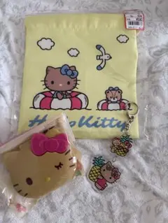 日焼けキティ キーホルダー 巾着 つけまケース3点セット ダイソー アベイル