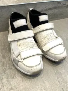 【ORPHIC】こだわりのホワイトスニーカー ベルクロ3本ストラップ 人気モデル