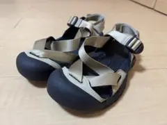 KEEN ZERRAPORTⅡメンズ サンダル 黒とベージュのコンビネーション
