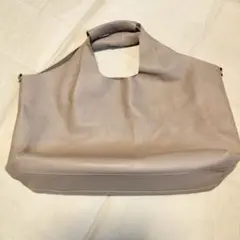 牛革で軽い手提げバッグ　アイボリー